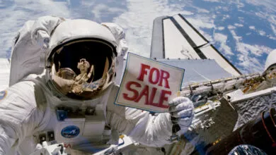 Russia to Turn Spacecraft into Orbital Billboards
