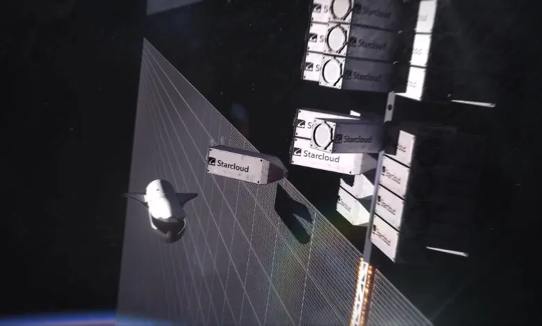 A futuristic spacecraft docks with a Starcloud space station module in orbit.