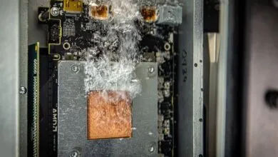 Cool Your AI: The Rise of Liquid Data Centers