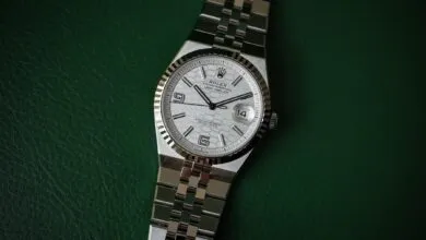 2025's Top Integrated Sports Watches: Elegance Redefined