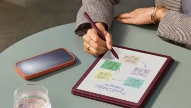 Kindle Scribe Colorsoft: First Color E-Ink on an 11-Inch E-Reader