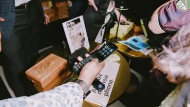Dumb Co Challenge: Trading My iPhone for a Hacked Flip Phone