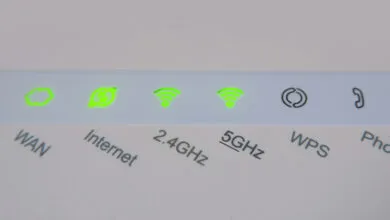 Optimize Your Wi-Fi: 5GHz for 4 Devices, 2.4GHz for 4 Others