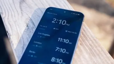Google Clock 9.0 adds Live Updates for stopwatch and timer