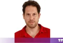 Portrait of entrepreneur and Quantum X Labs founder Jonathan Caspi against white background